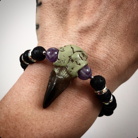 Crow Skull Bracelet - Picture 8 of 11